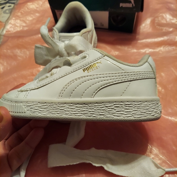 Puma - Picture 1 of 6